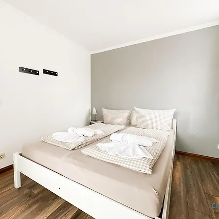 Auszeit Im Haus Elbe Whg.6 In Mitten Von Doese, 800m Bis Zum Apartment Cuxhaven
